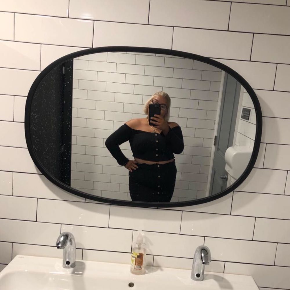 Meet your Posher, Stephany